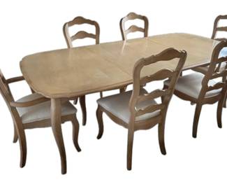 Stanley Furniture Blonde Wooden Dining Table With 6 Chairs