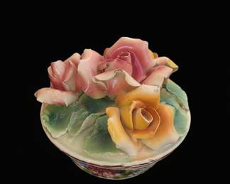 Capodimonte Porcelain Hinged Box with Rose Motif