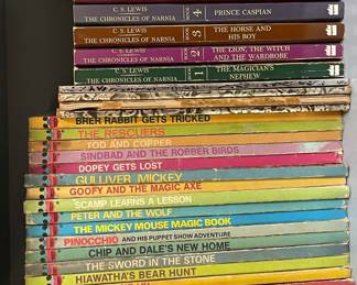 Vtg Walt Disney's Wonderful World of Reading & CS Lewis Narnia Series