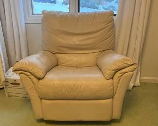 Cream Leather Recliner Armchair - La-Z-Boy