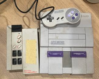 Vtg Super Nintendo Entertainment System console & NES Satellite