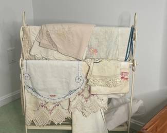 Vintage Linen and Lace Tablecloths and Linens