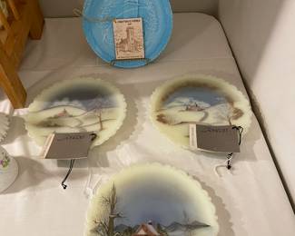 Collectible Fenton hand painted plates. 
