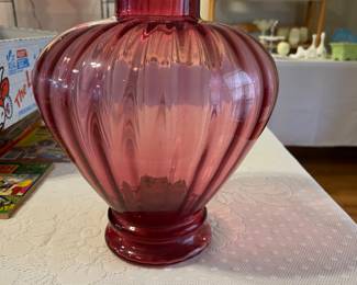PILGRIM GLASS VASE