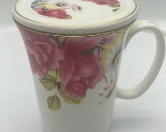 Gracie Bone China Tea Cup With Lid Rose Floral Pattern