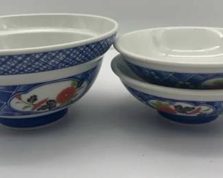 Set of 3 Asian Porcelain Rice Bowls Blue Floral Pattern Red Mark