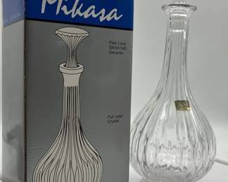 Mikasa Park Lane full lead crystal decanter