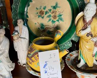 Lot# 17: Vintage and Antique Chinese and Japanese Glazed Pottery and Figurines