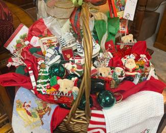 Lot #105: Basket Full of Christmas Spirit