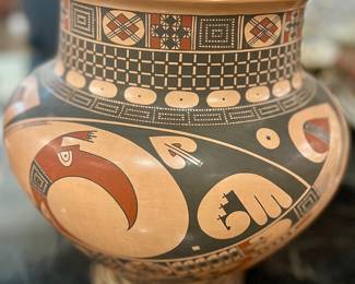 Lot #86: Signed Original Mata Ortiz Pottery by Damian Quezada