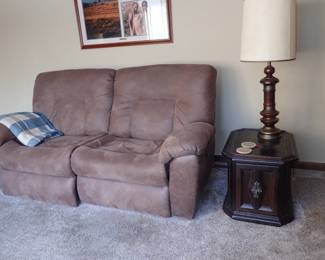 LOVESEAT RECLINER - SIDE TABLE - LAMP
