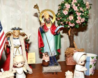 032Some Highlights Bridgeview Estate Sale