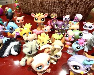 Hasbro Littlest Pet Shop Figures 