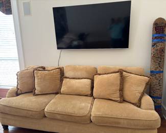 Havertys upholstered sofa in excellent condition
