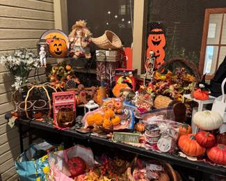 Halloween decor and fall