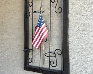 Metal & wood wall hanging