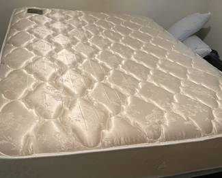 Queen Bed Excellent condition