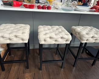 3 Very nice bar stools