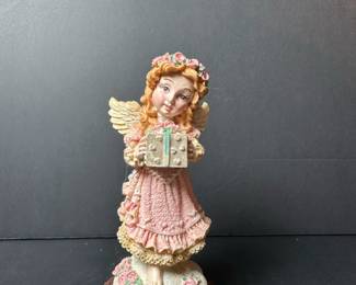 The Giving Angel by House of Lloyd Figurine