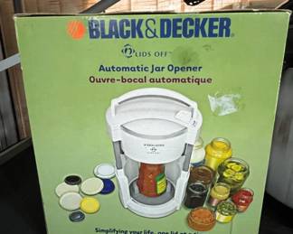 Black  Decker Lids Off Automatic Jar Opener JW