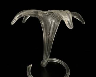 Oneida Amaryllis Bud Vase