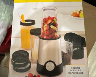 BELLA Rocket Blender Piece Set