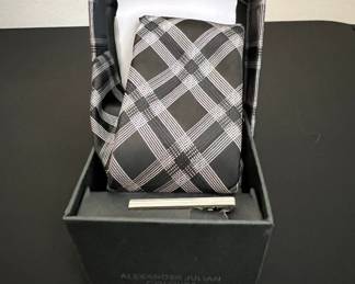 Alexander Julian Colours Plaid Tie and Tie Clip Set
