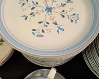 Fascino by Yamaka Stoneware Dinnerware Set third image