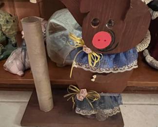 Wooden Pig Toilet Paper Holder