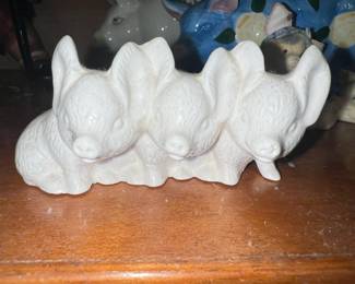 Papel California Ceramic Pig with Piglets Figurine
