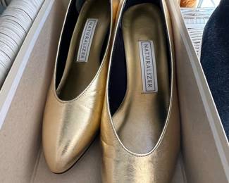 Naturalizer Women's Gold Metallic Leather Pointed Toe Pumps