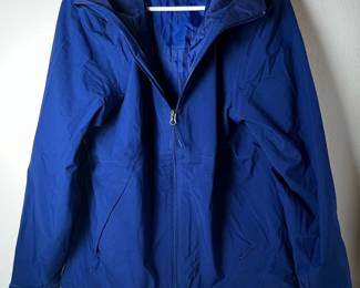 The North Face Women's Resolve 2 Jacket
