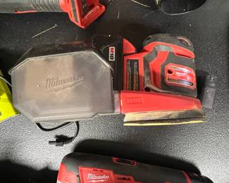 Milwaukee  M Random Orbit Sander