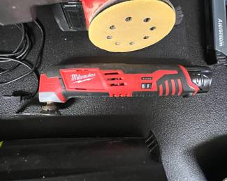 Milwaukee M FUEL Oscillating MultiTool