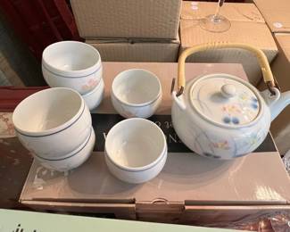 Japanese Ceramic Teapot and Cups Set