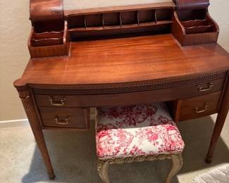 Open side pieces of desk