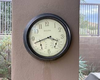 Outdoor clock