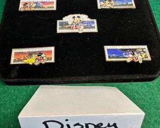 Disney Pin Set Limited Edition 