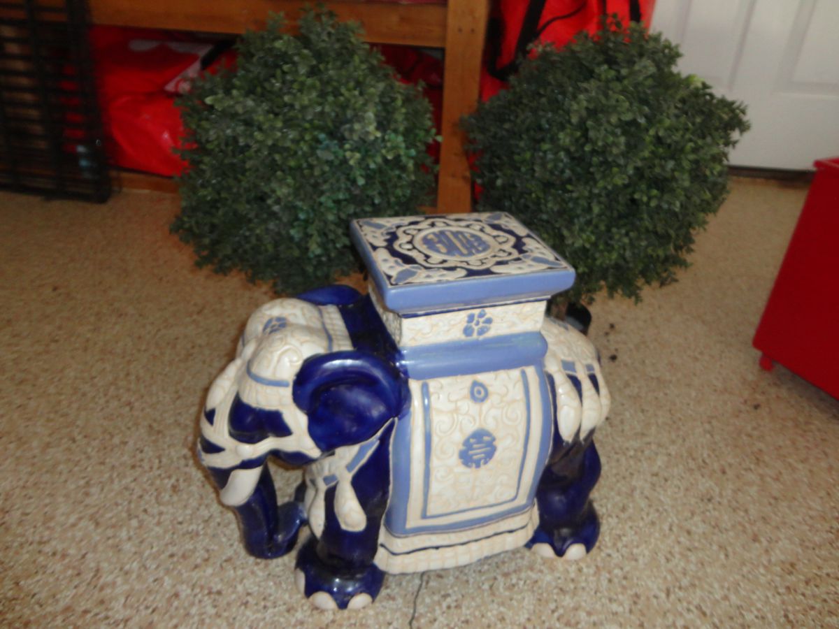 1970's Ceramic Elephant Chinoiserie Plant Stand