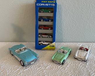 Lot #29 Hot Wheels Corvette Gift Pack & Classic Die-Cast Corvette Model Car Collection