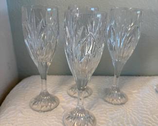Lot #351 Set of Four Cut Crystal Champagne / Toasting Glasses – Elegant Vintage Stemware