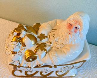 Lot #361 Vintage Porcelain Santa Claus Sleigh Cookie Jar – White & Gold Christmas Holiday Decor
