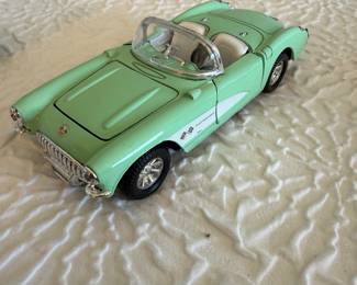 Lot #29 Hot Wheels Corvette Gift Pack & Classic Die-Cast Corvette Model Car Collection