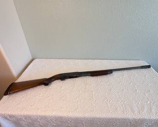 Lot #440 Ithaca Gun Co 16 Gauge Shot Gun Ithaca Gun Co. 16 Gauge Shotgun – Vintage American Firearm – Classic Wood Stock Estate