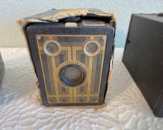 Lot #48 Vintage Camera Collection – Box Cameras, Brownie Style, Kodak Film Camera & Flash Camera
