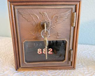 Lot #44 Vintage Coin Banks & Metal Décor – Mailbox Coin Bank, Brass Money Bag Bank & Ring