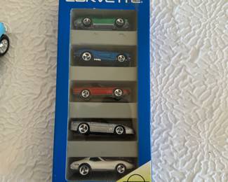Lot #29 Hot Wheels Corvette Gift Pack & Classic Die-Cast Corvette Model Car Collection