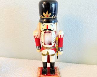 Lot #362 Vintage Christmas Décor Lot – 1950s Napco Spaghetti-Trim Santa, Nutcracker & Holiday Figurines