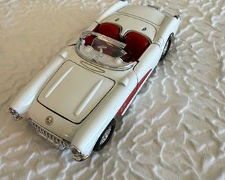 Lot #29 Hot Wheels Corvette Gift Pack & Classic Die-Cast Corvette Model Car Collection