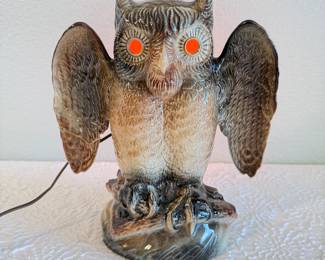 Lot #52 Vintage Owl Table Lamp with Light-Up Eyes – Mid-Century Style Novelty Lamp
